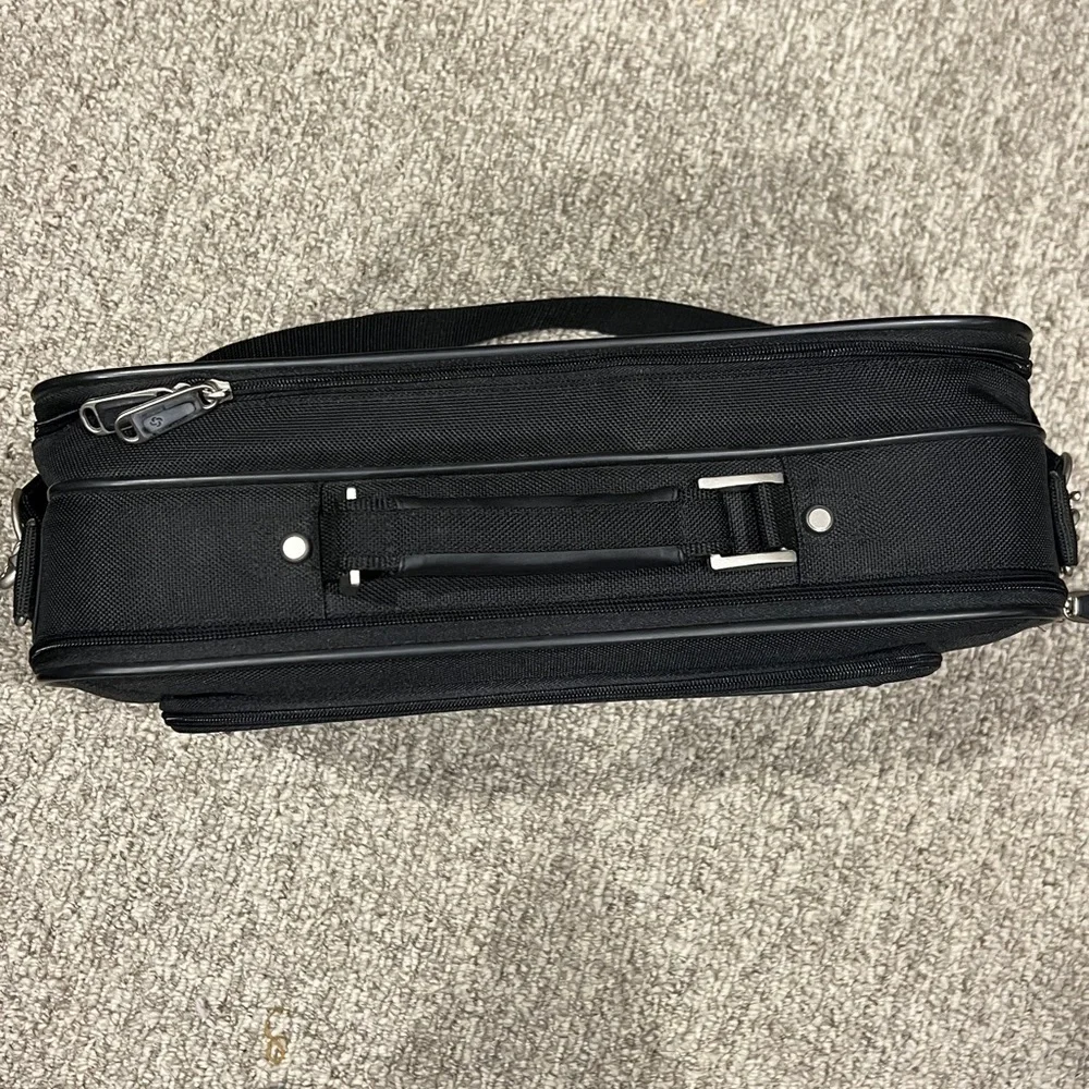 Samsonite Black Laptop Shoulder Messenger Bag
